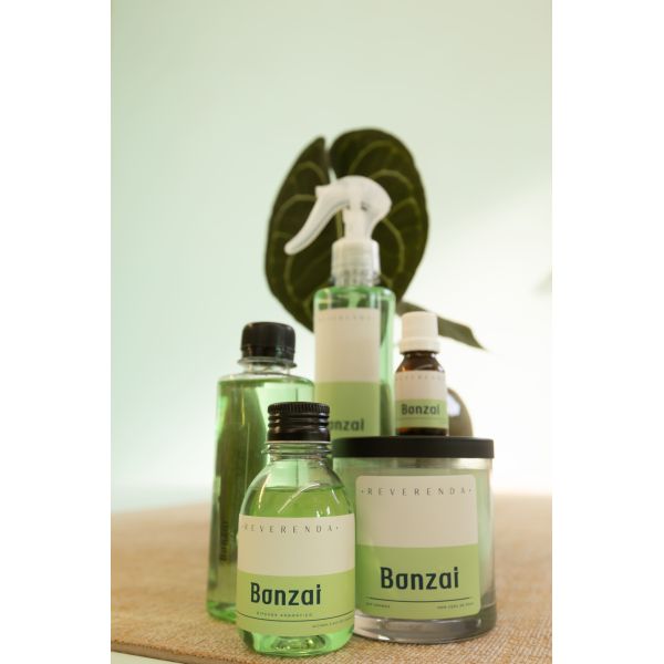 BOX BONZAI REVERENDA DIF. 100ML + VELA 200GR + ACEITE ES 20ML + H. SPRAY 250ML