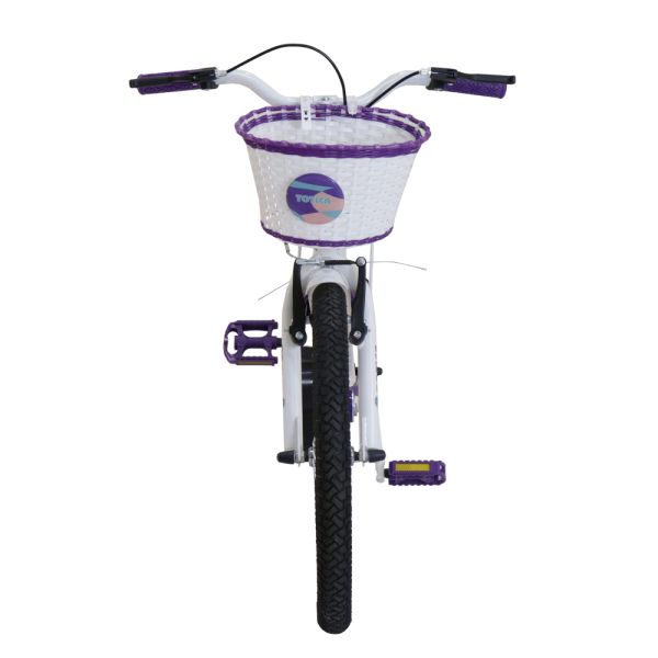 Estilo de vida de bicicletas. elegantes bicicletas con estilo lila con cesta.  la bicicleta de niña se parece a la bicicleta de mamá