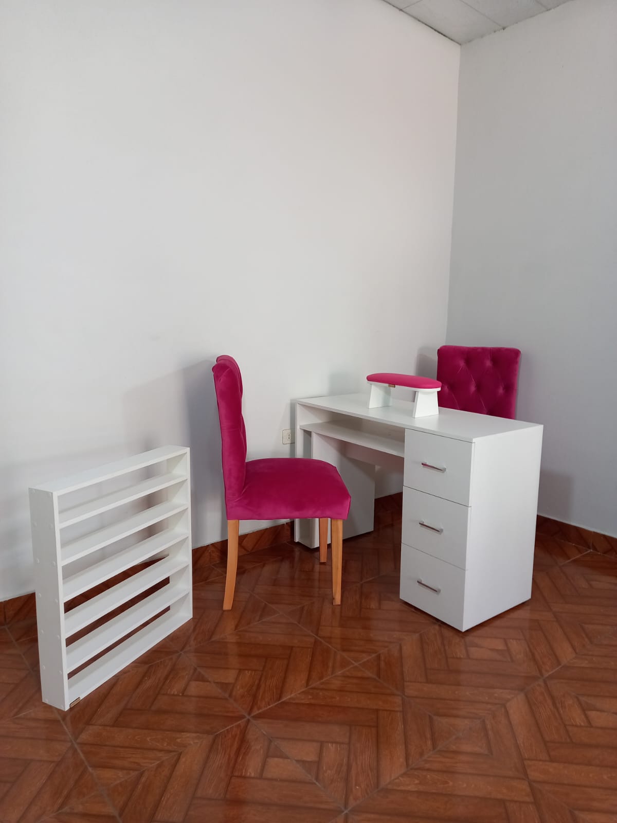 SET DE MUEBLES PARA MANICURA -GIEPSHOP